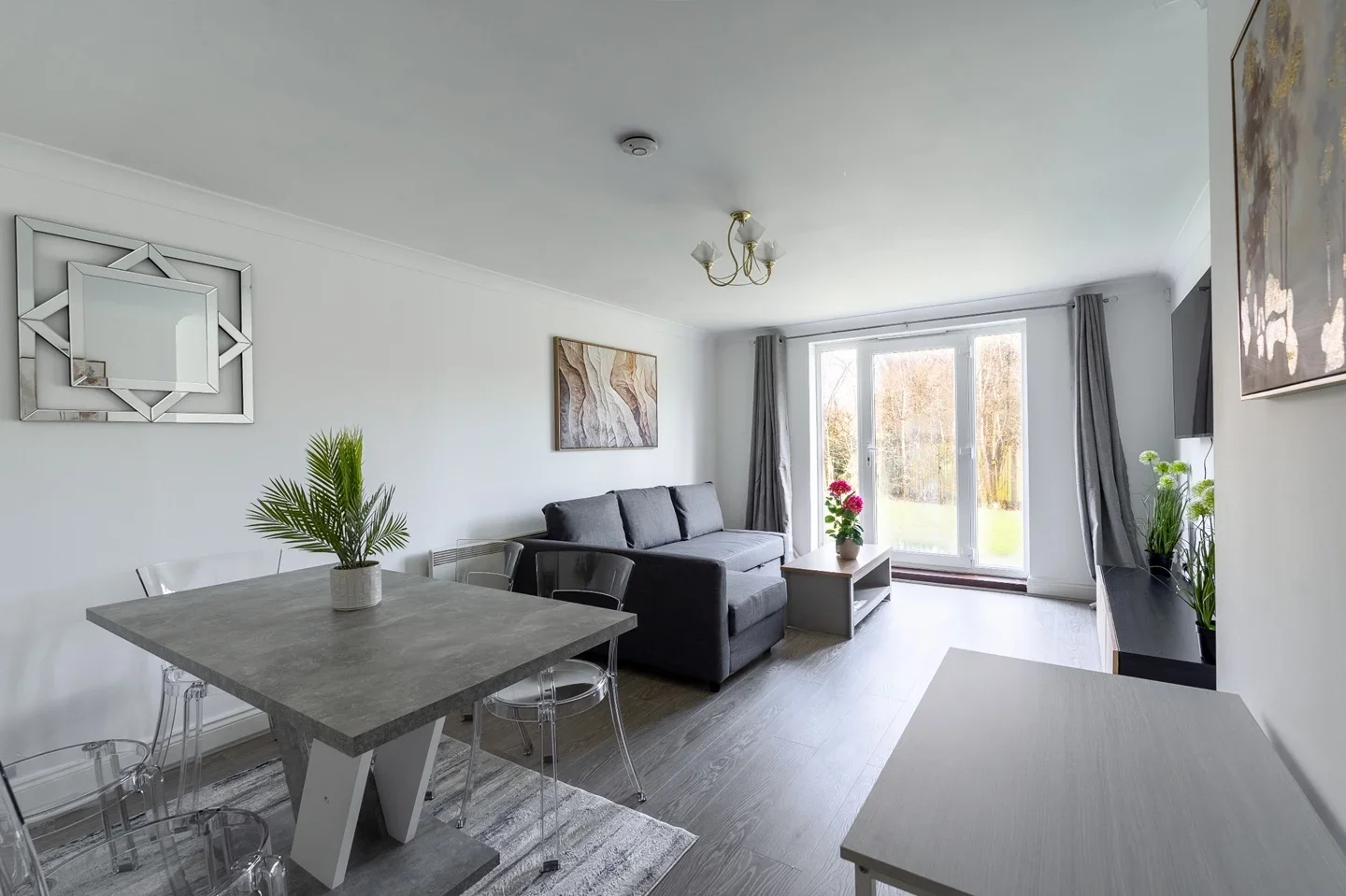 Flat East India Way in Greater London