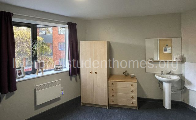 Room Shaw Street in Liverpool