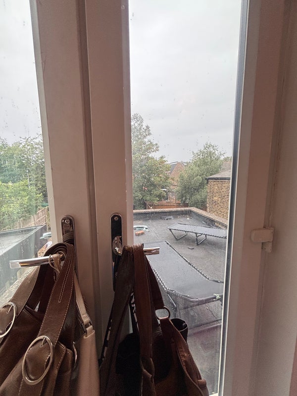 Room Nello James Gardens in Greater London