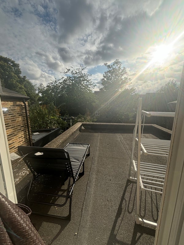 Room Nello James Gardens in Greater London