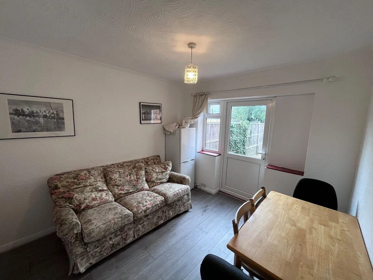 Room The Crescent in Borough of Runnymede