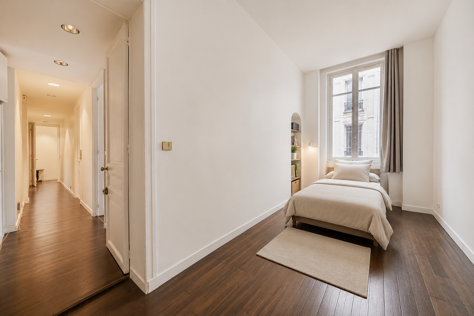 Flat Avenue Marceau in Paris