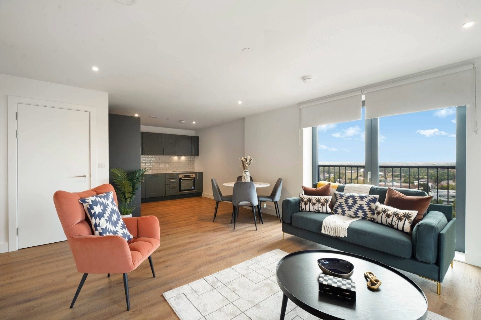 Flat Queen Street in Maidenhead