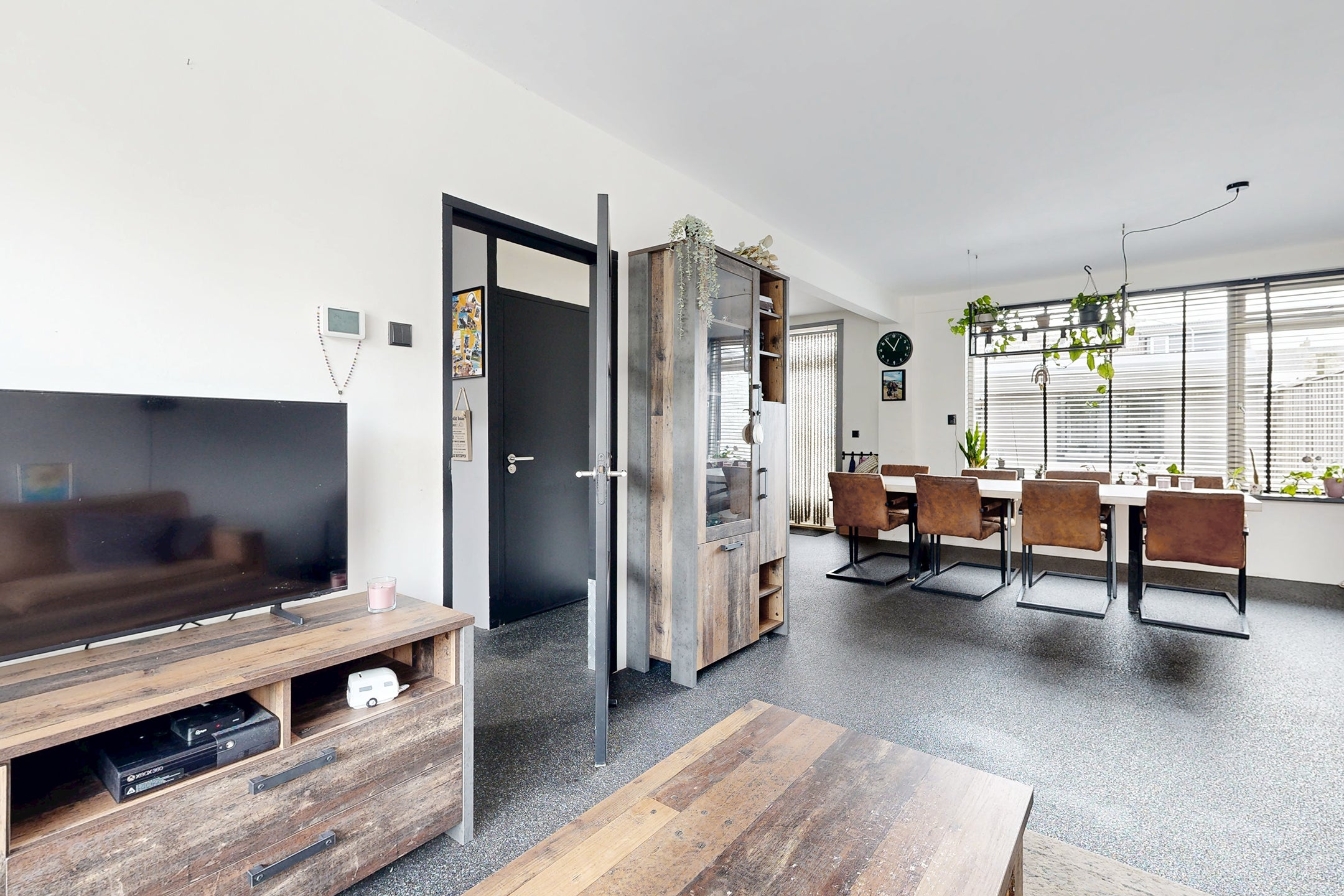 Tussenwoning te koop: Amer 7, Zevenbergen