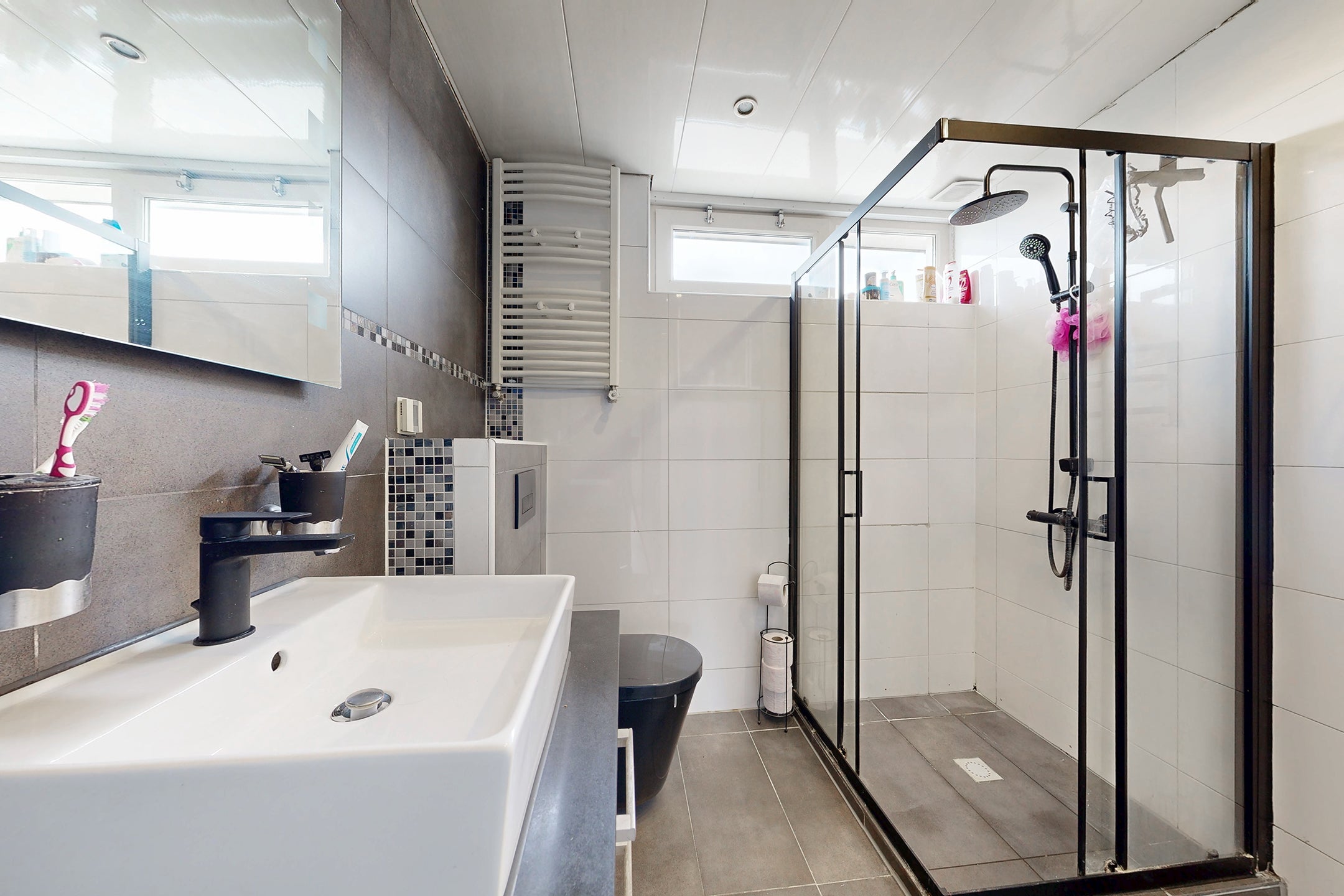 Tussenwoning te koop: Amer 7, Zevenbergen