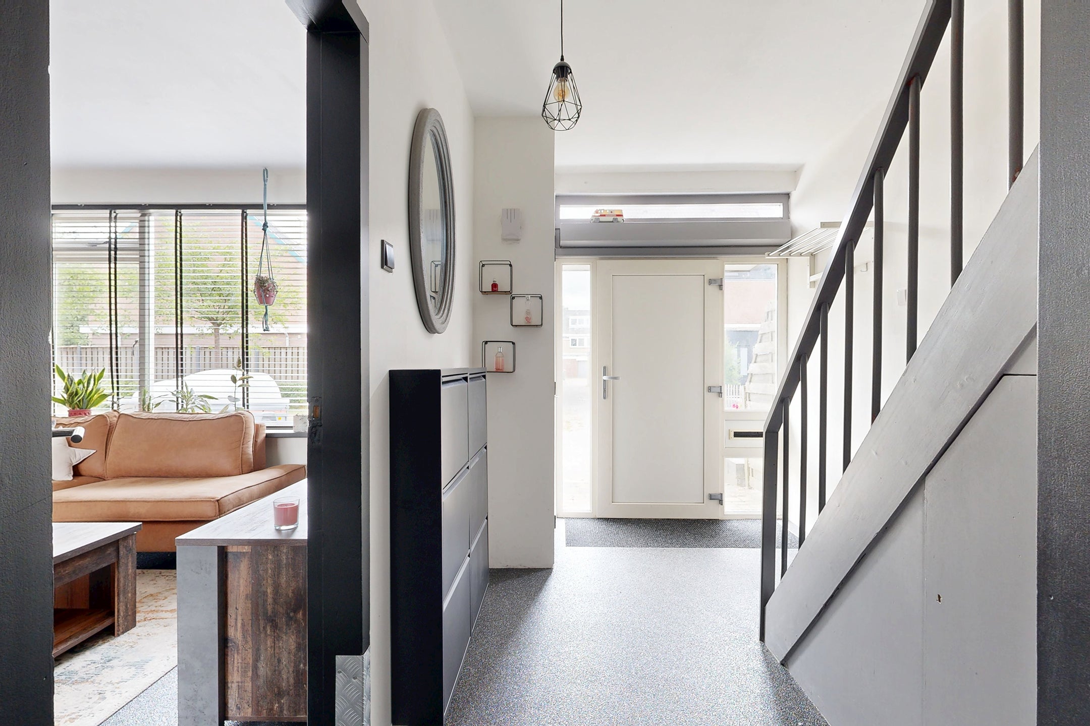 Tussenwoning te koop: Amer 7, Zevenbergen