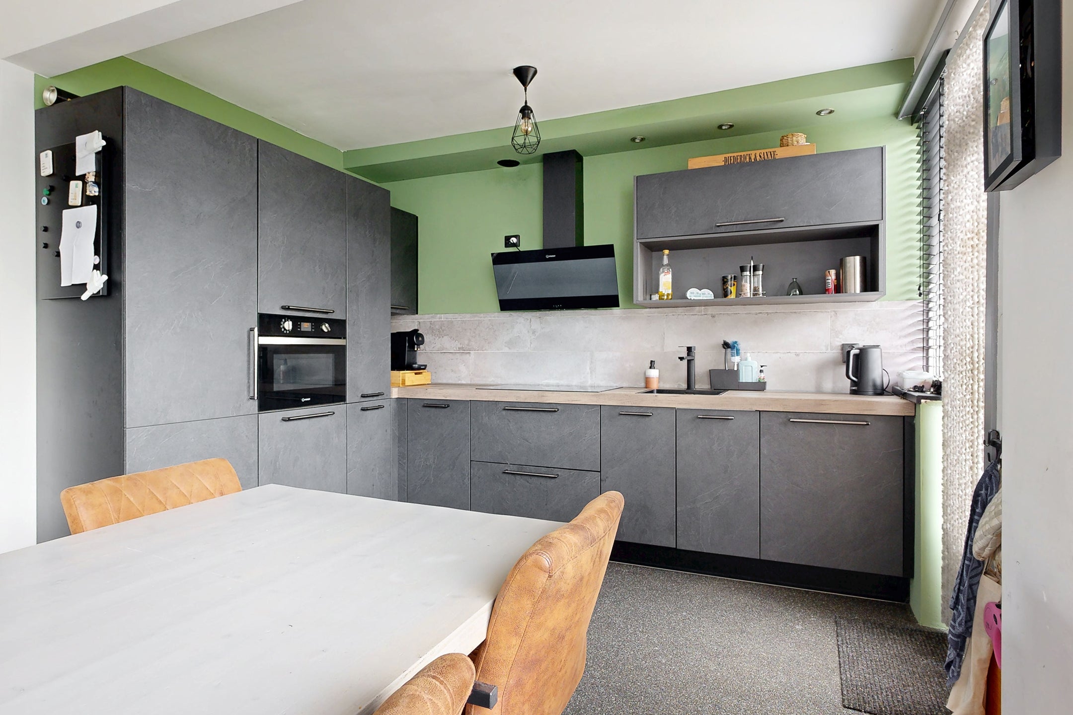 Tussenwoning te koop: Amer 7, Zevenbergen