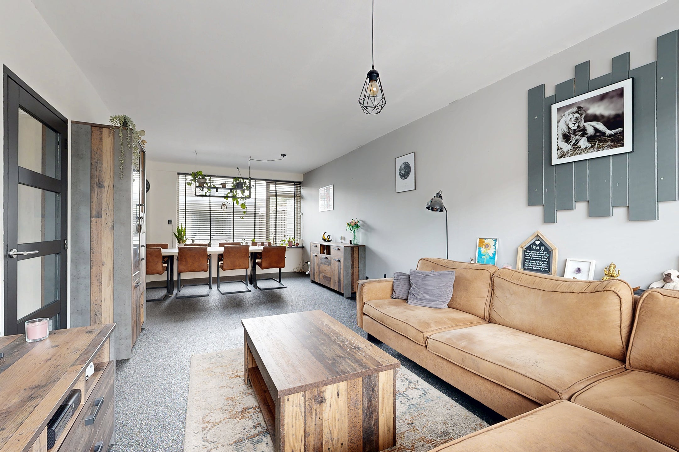Tussenwoning te koop: Amer 7, Zevenbergen