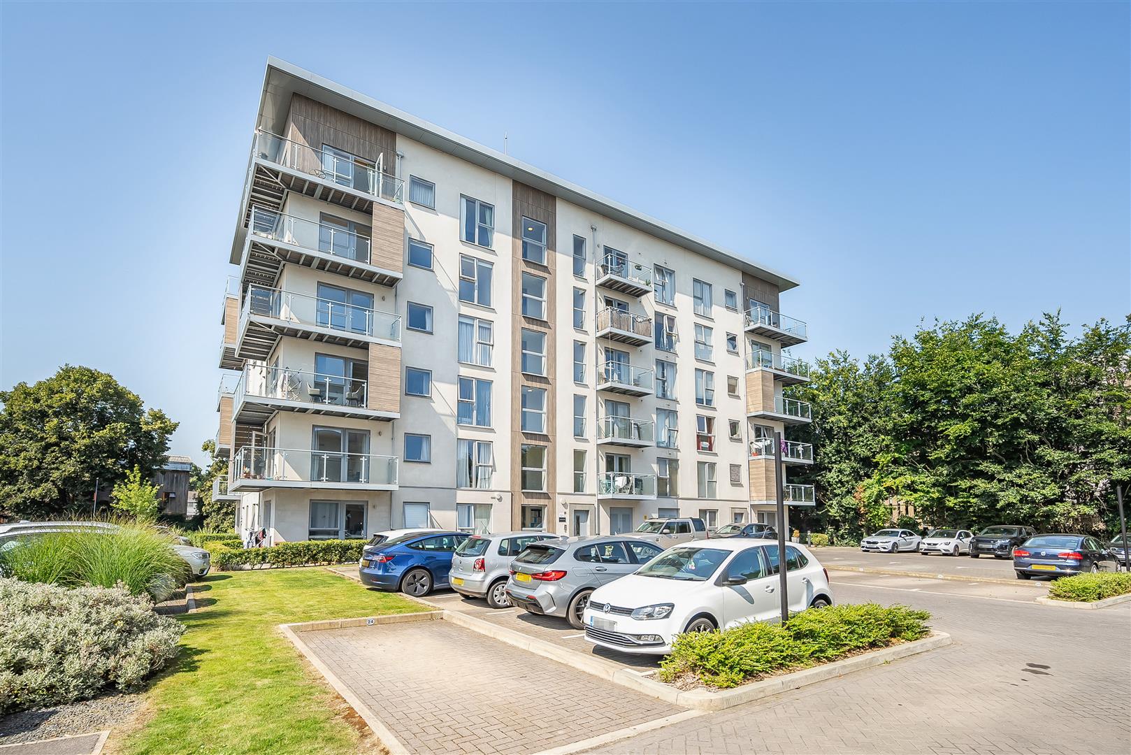 Flat Wallingford Way in Maidenhead