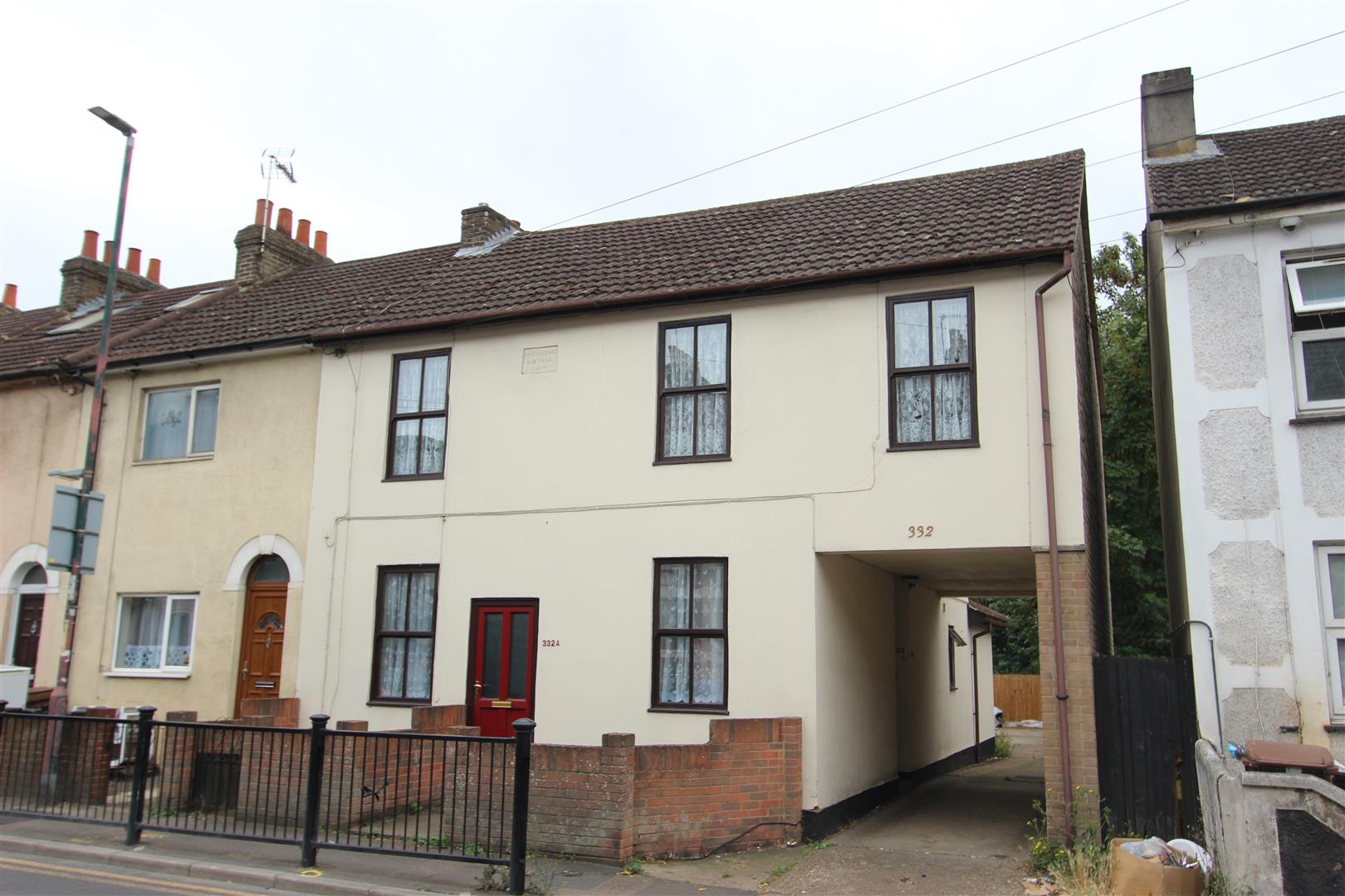 Flat Luton Road in Chatham