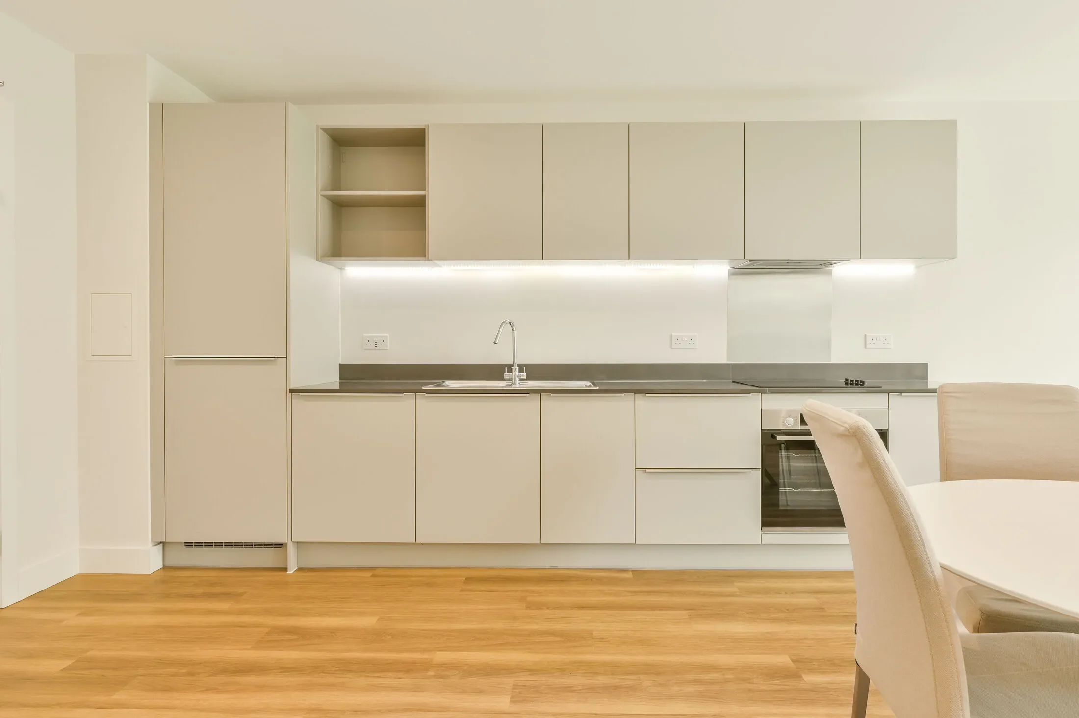 Flat Kew Bridge Road in Greater London