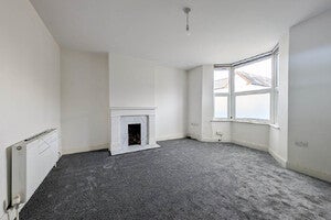 Flat Whitley Road in Hoddesdon