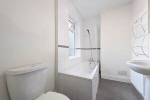 Flat Whitley Road in Hoddesdon