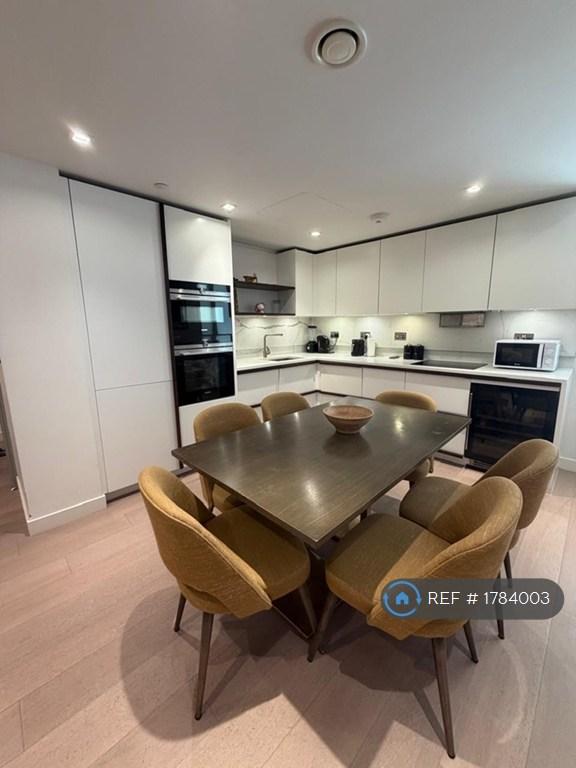 Flat Bollo Bridge Road in Greater London
