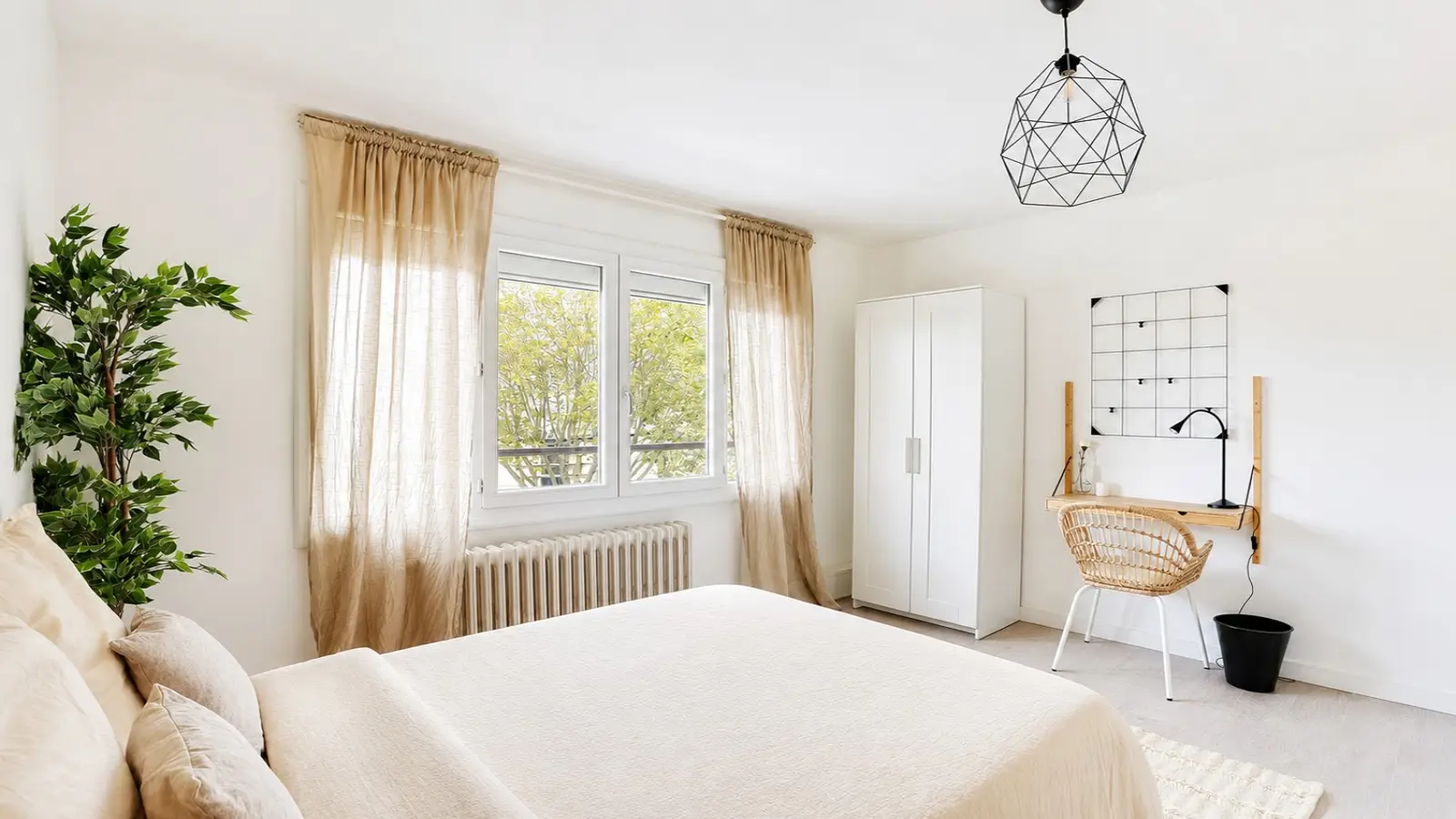 Room Avenue du Général de Gaulle in Clamart