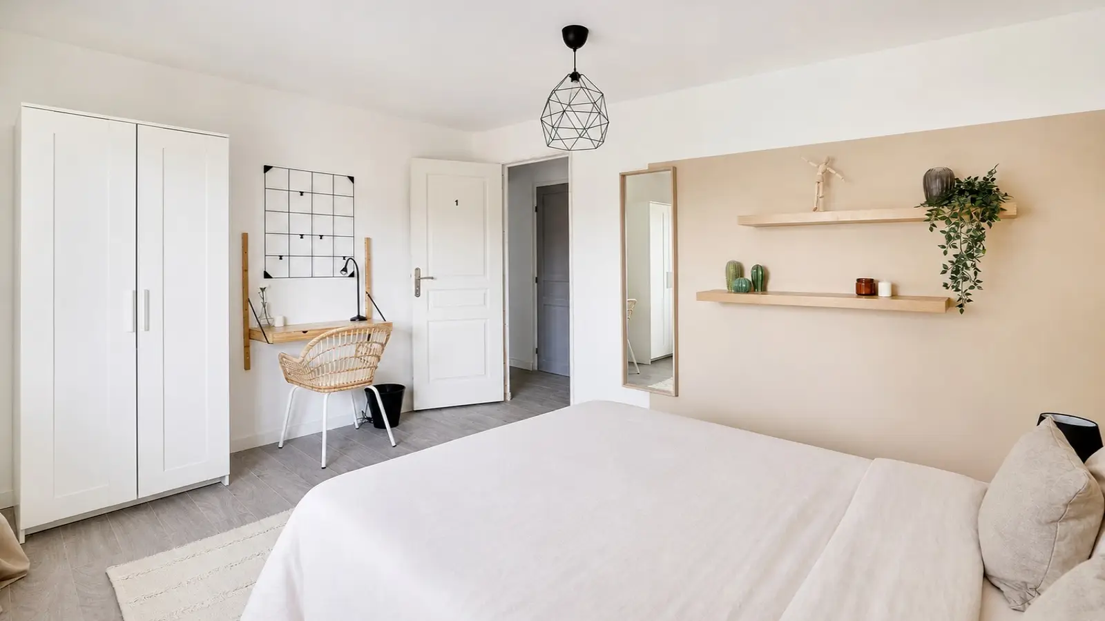 Room Avenue du Général de Gaulle in Clamart