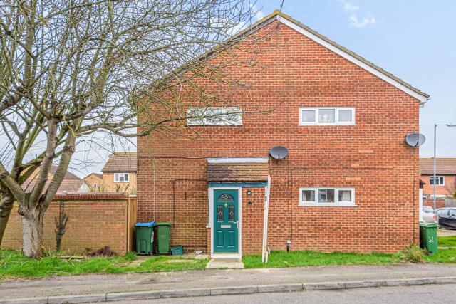 House Lambourne Avenue in Stoke Mandeville