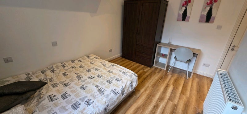 Room Mildred Avenue in Prestwich