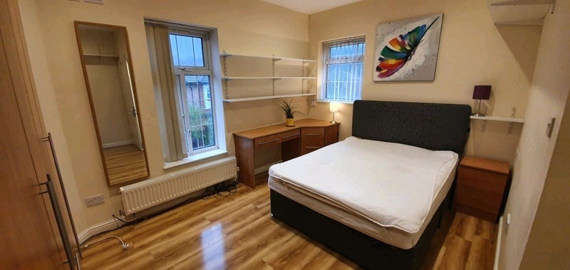 Room Mildred Avenue in Prestwich