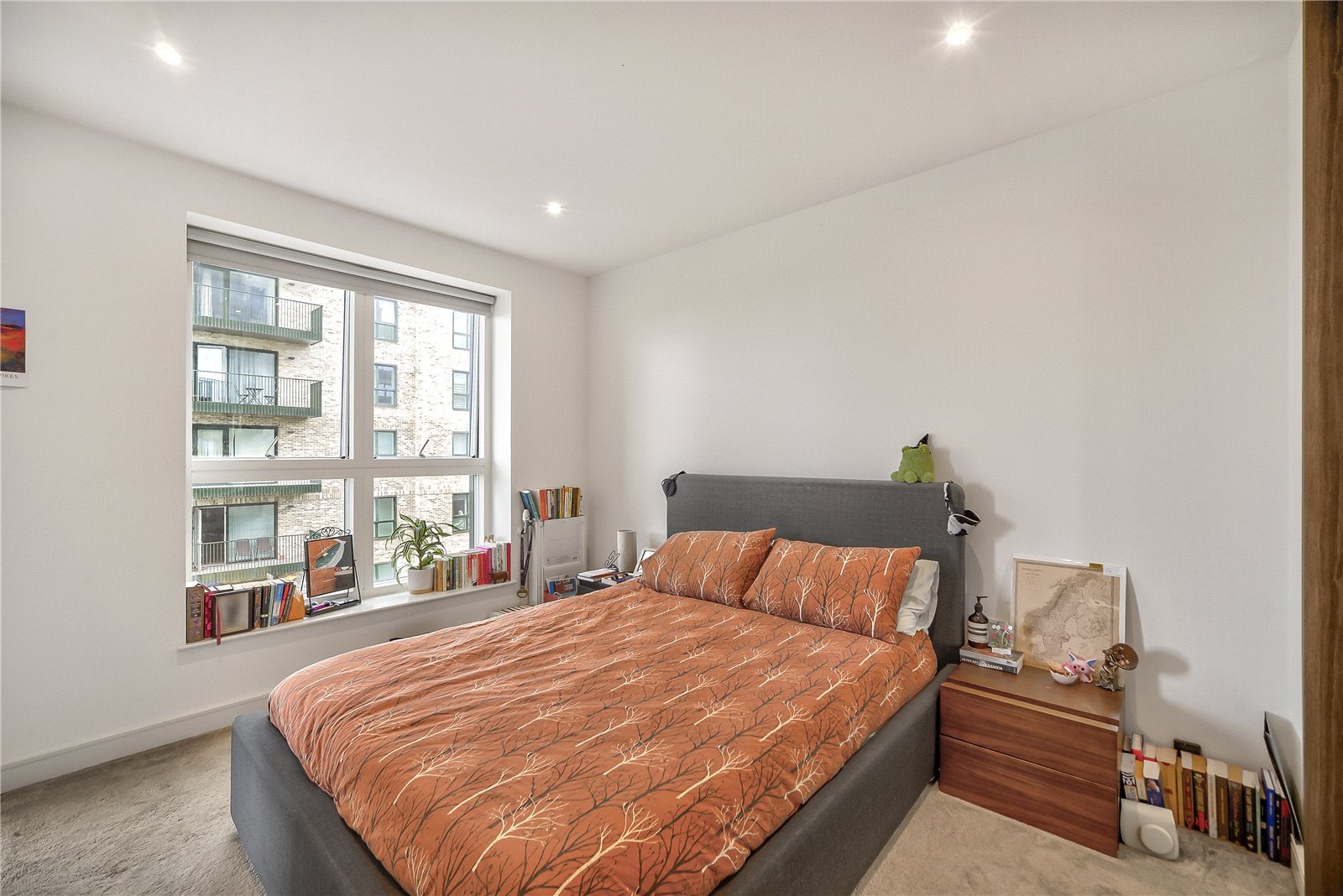 Flat Greenleaf Walk in Greater London