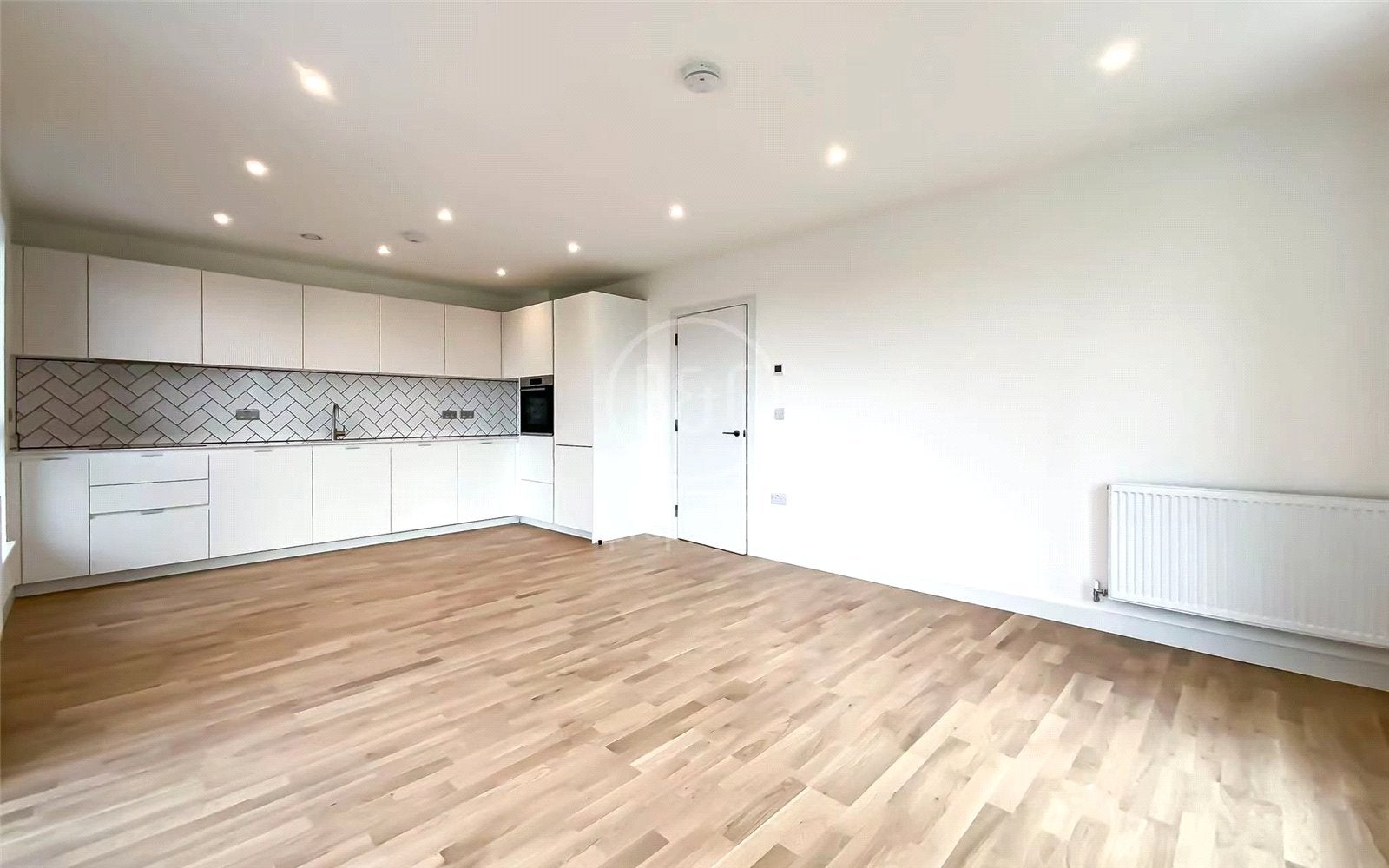 Flat Greenleaf Walk in Greater London