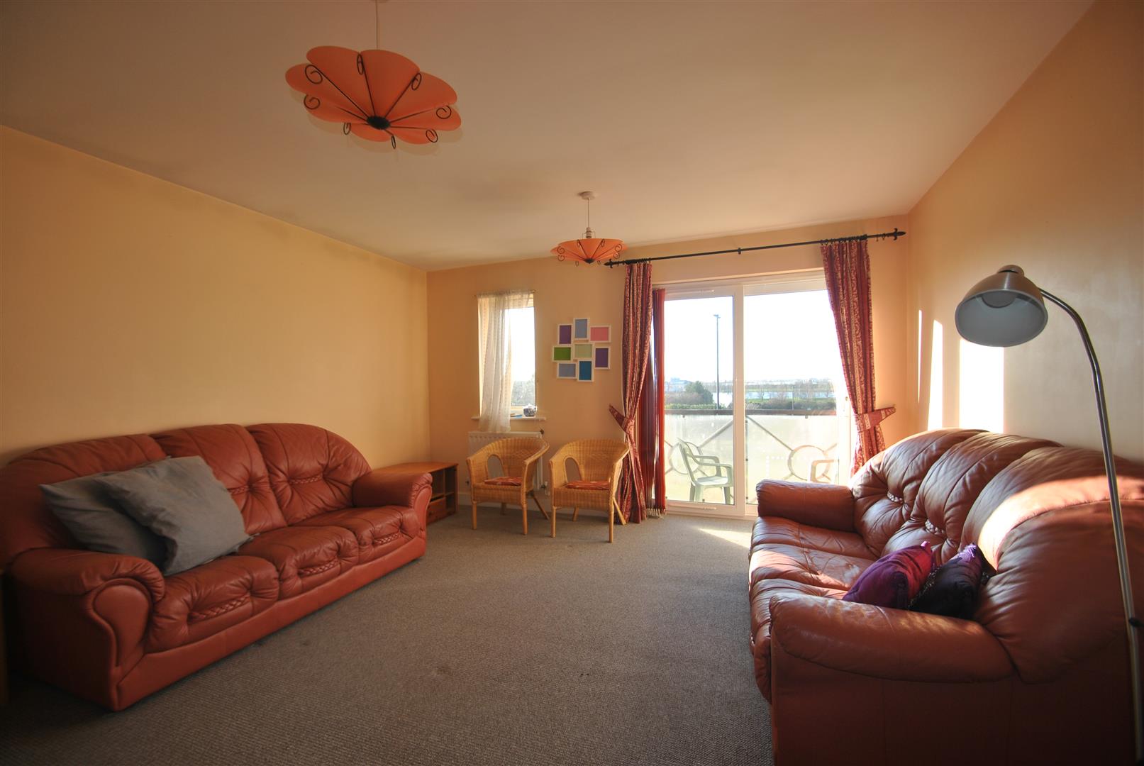 Flat Lakeside Boulevard in Doncaster