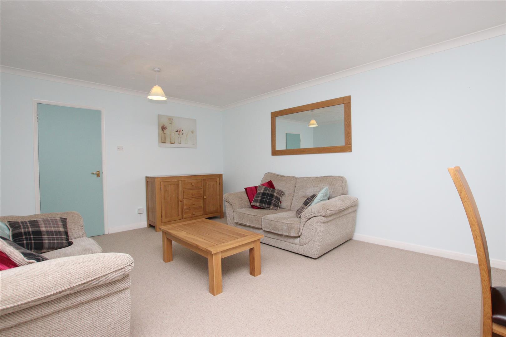 Flat High Street in Timsbury