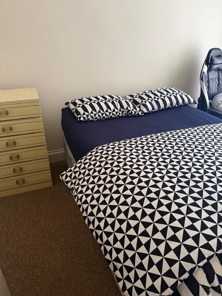 Room Quantock Road in Bristol
