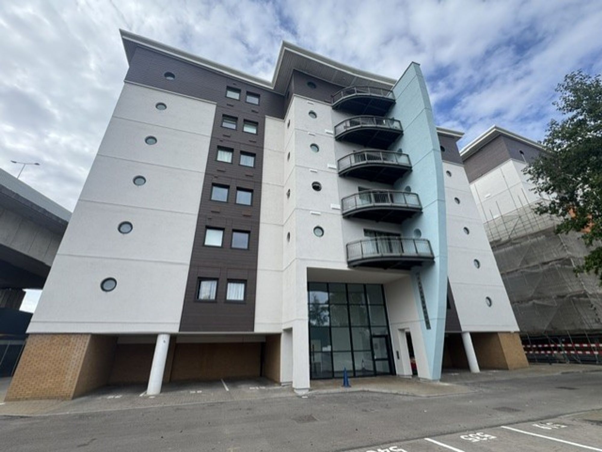 Flat Watkiss Way in Cardiff