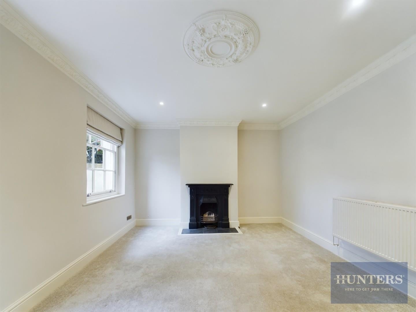 Flat Pittville Lawn in Cheltenham