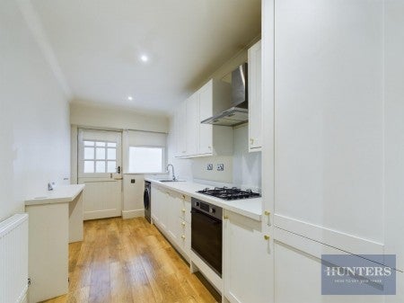 Flat Pittville Lawn in Cheltenham
