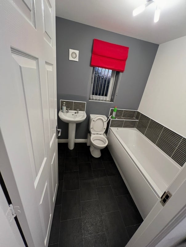 Room Kingsbridge Crescent in Middlesbrough