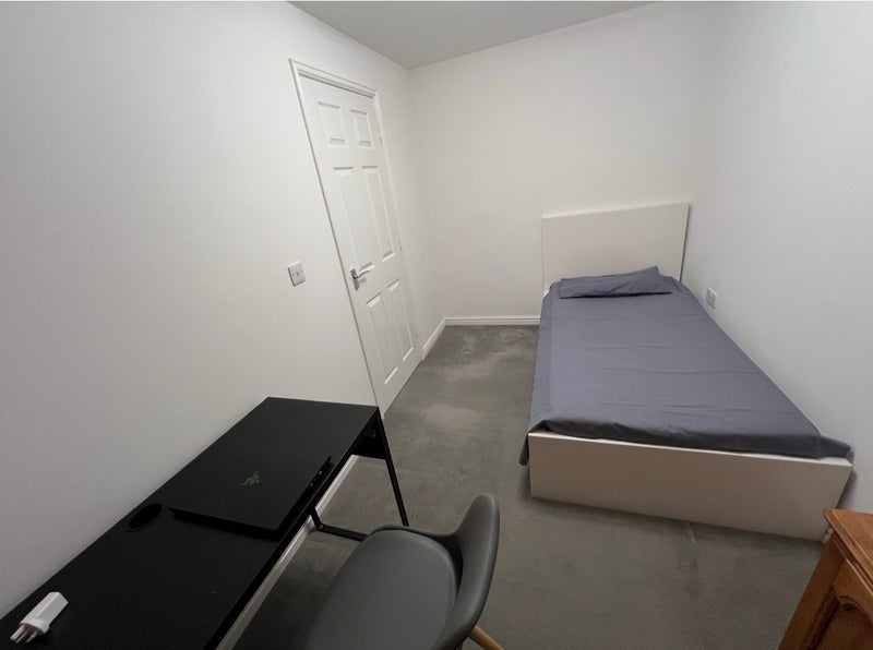 Room Kingsbridge Crescent in Middlesbrough