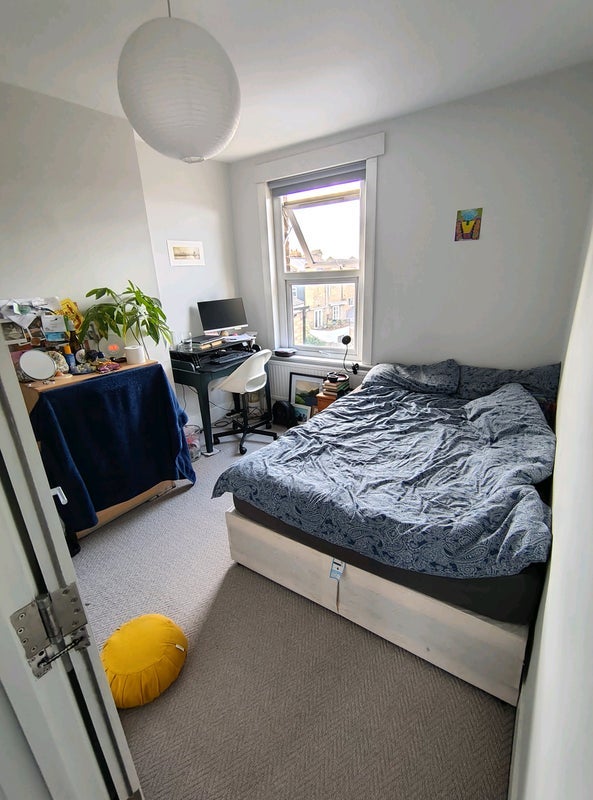 Room Santley Street in Greater London