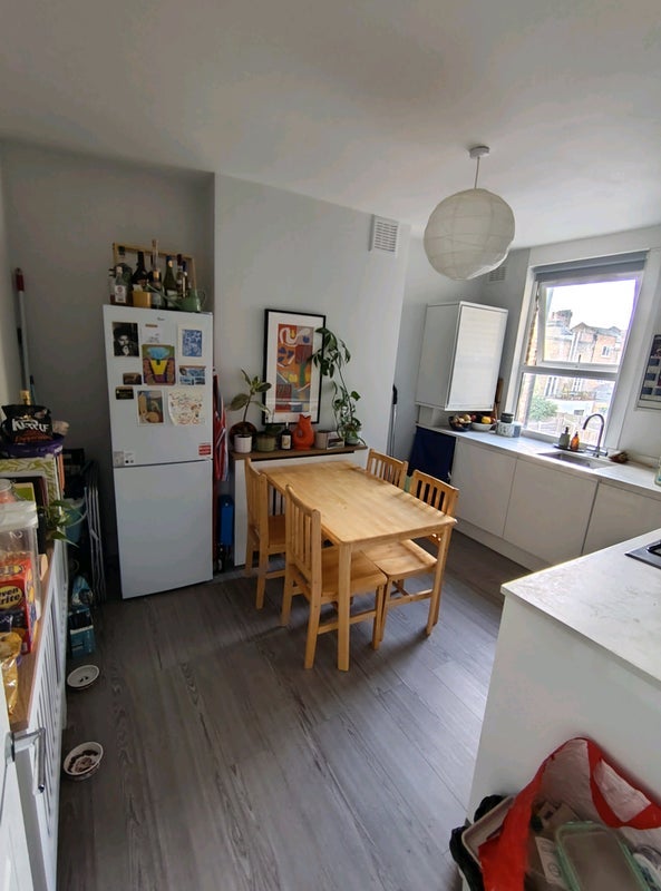 Room Santley Street in Greater London