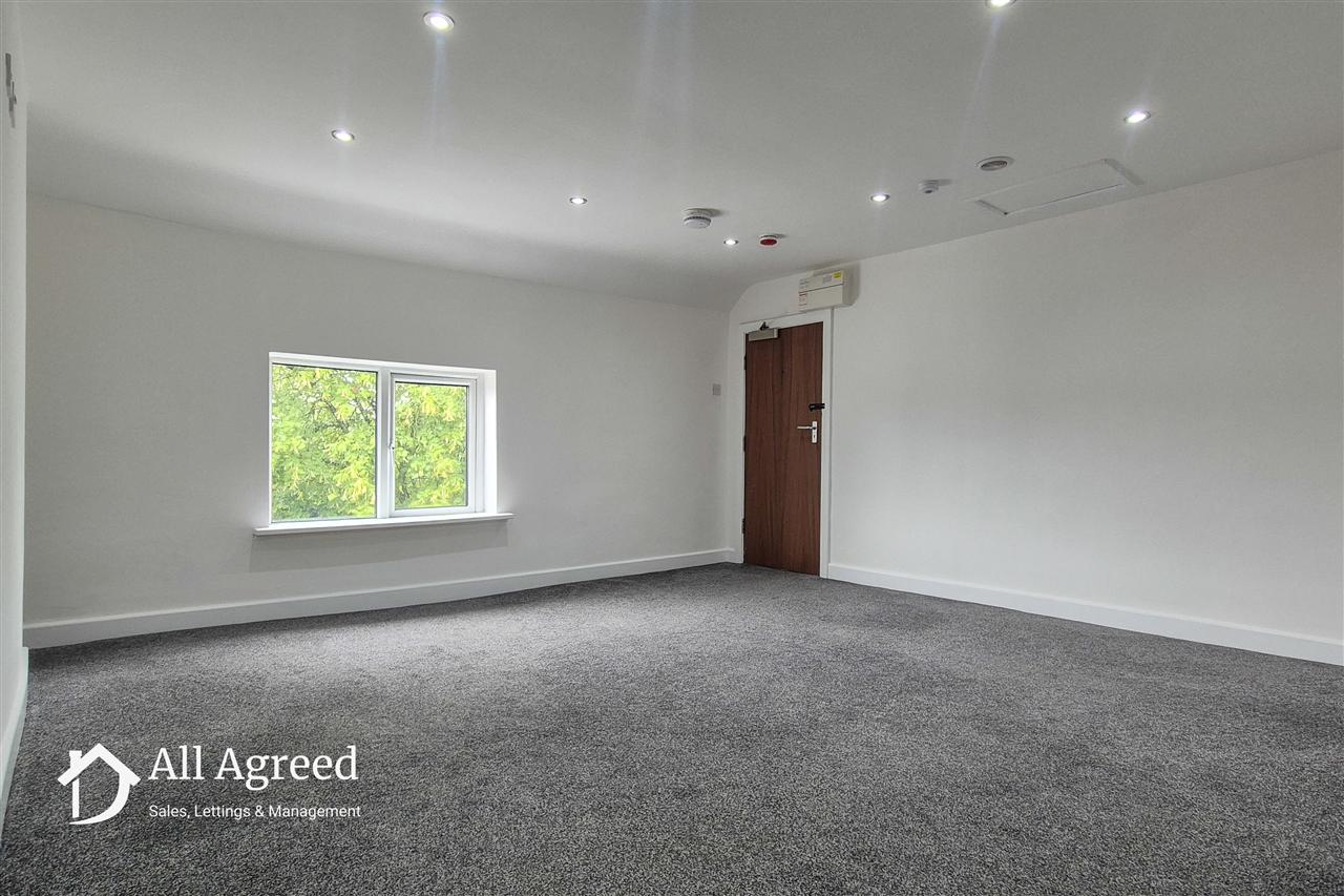 Flat Market Place in Amber Valley