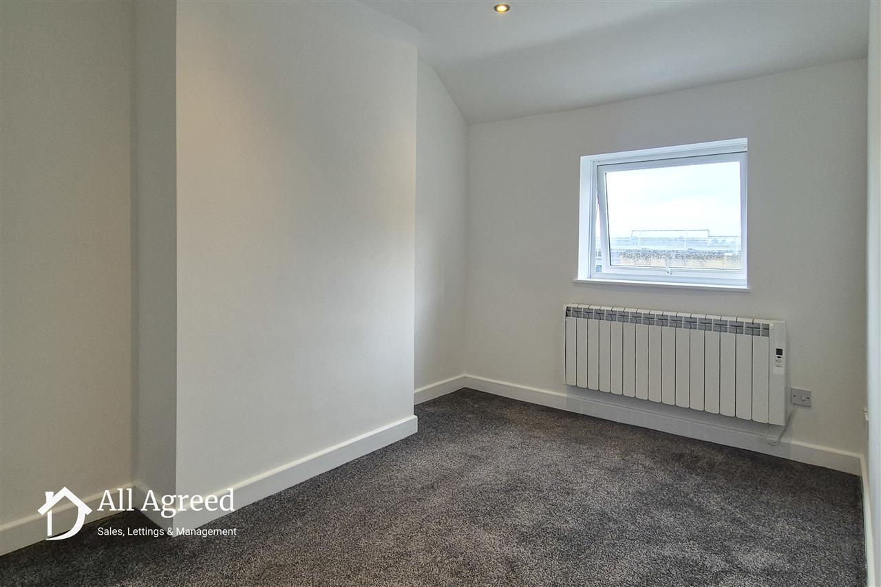 Flat Market Place in Amber Valley