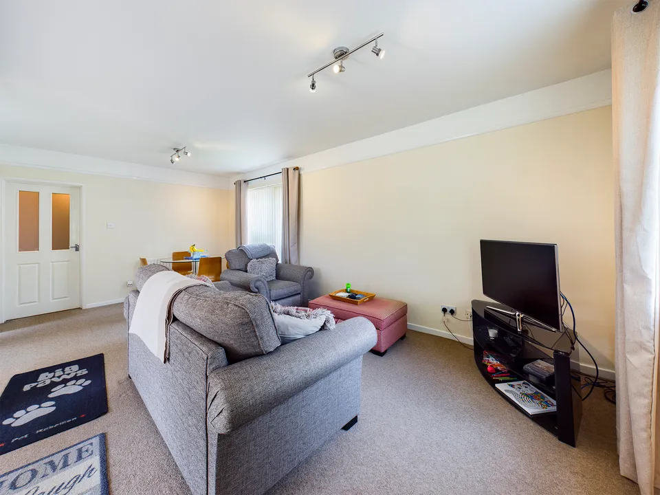 Flat Wellfield in Hazlemere
