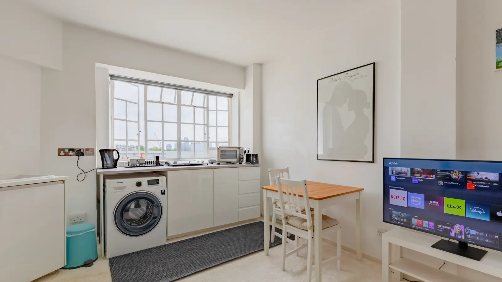 Flat Bedford Way in Greater London