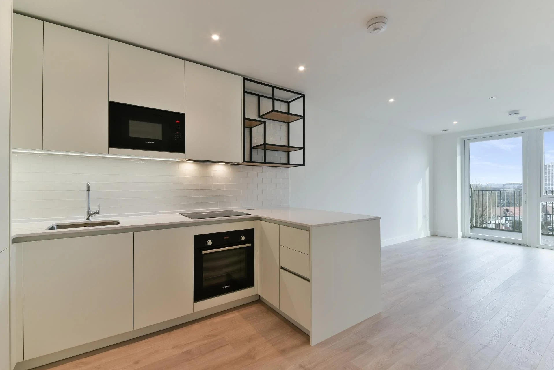 Flat Beresford Avenue in Greater London