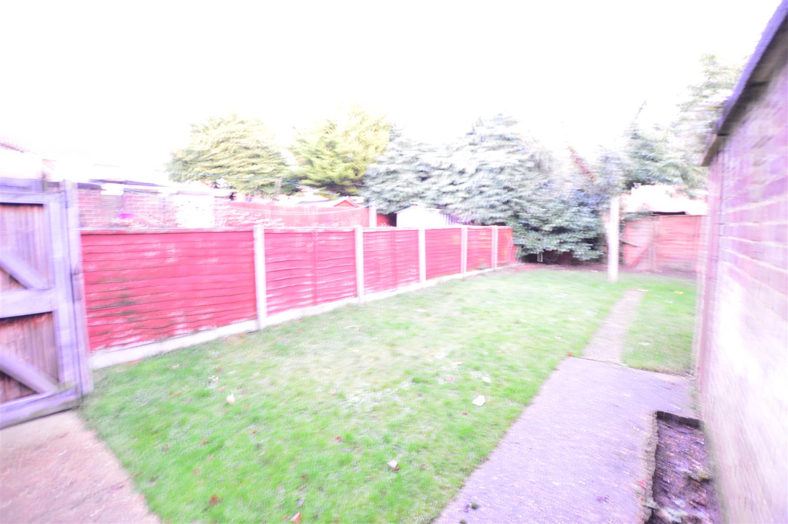 House Tomlin Road in Slough
