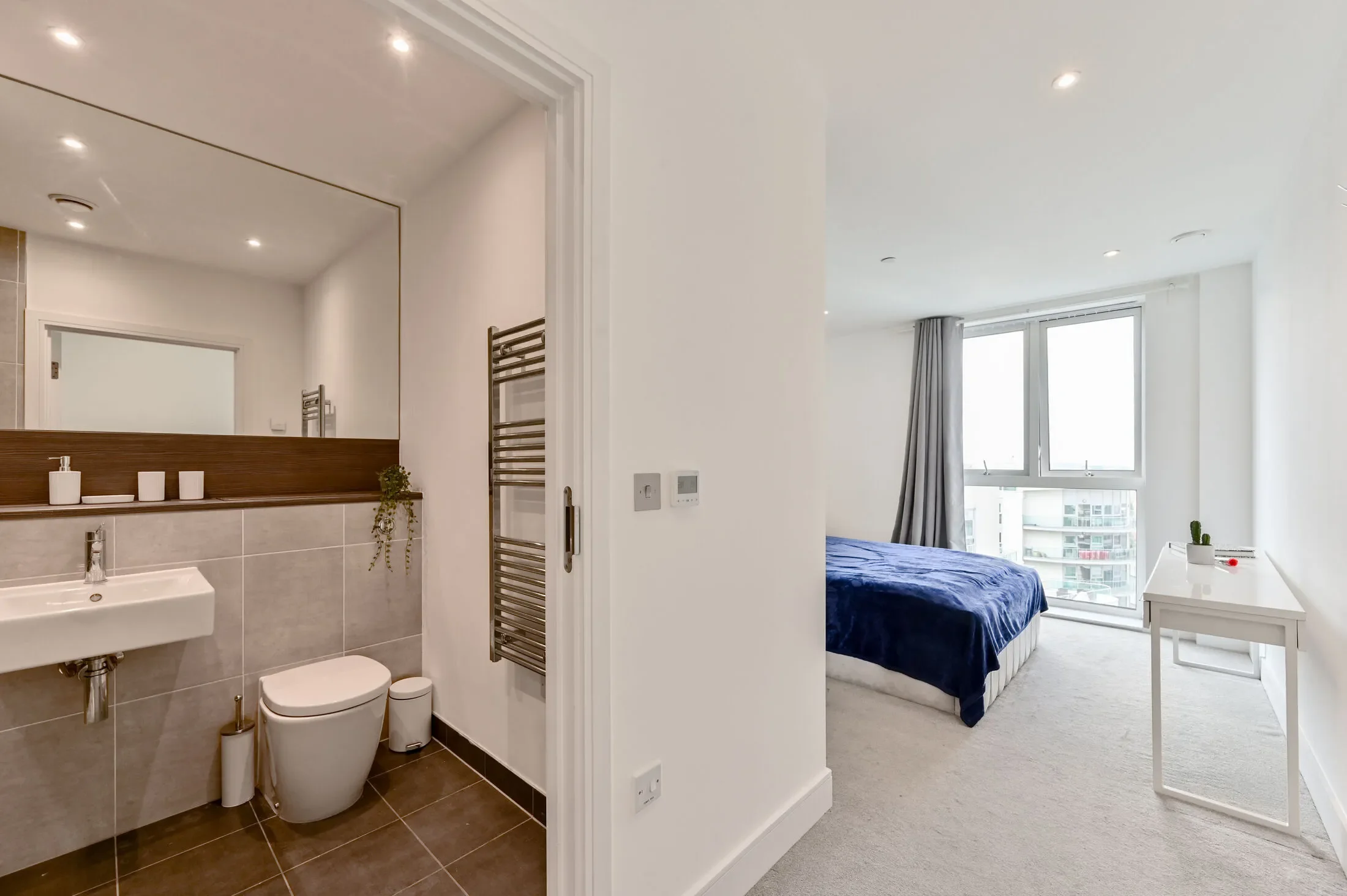 Flat Bridges Court in Greater London