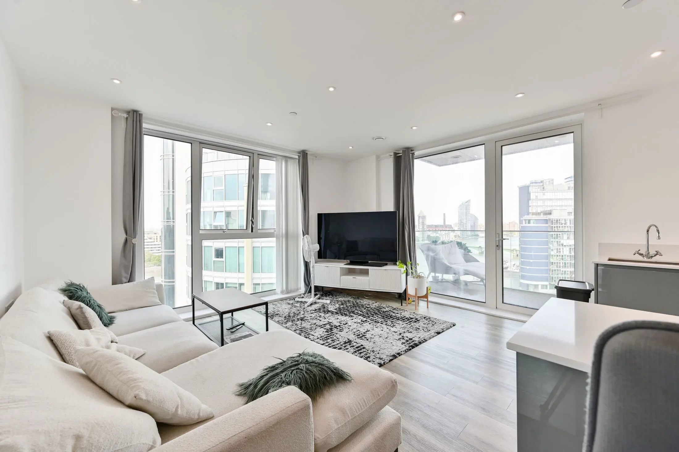 Flat Bridges Court in Greater London