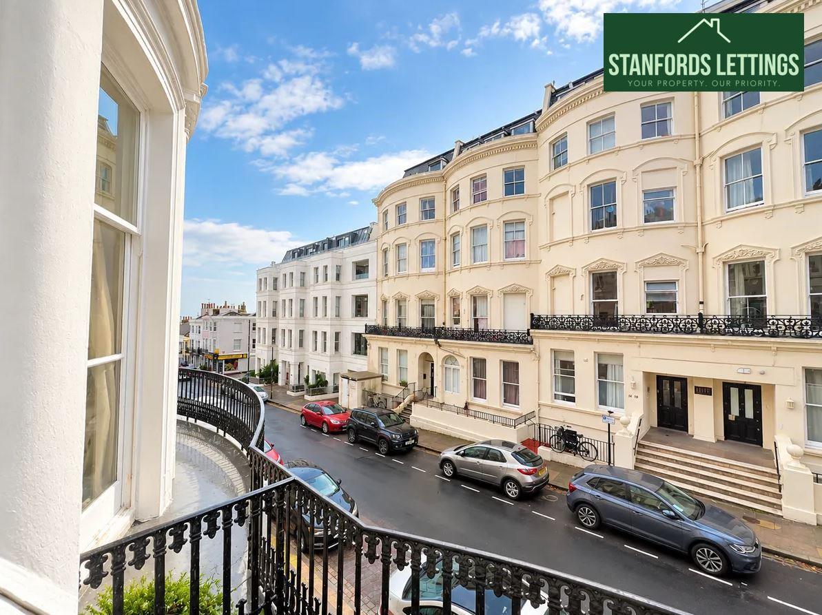 Flat Norfolk Terrace in Brighton