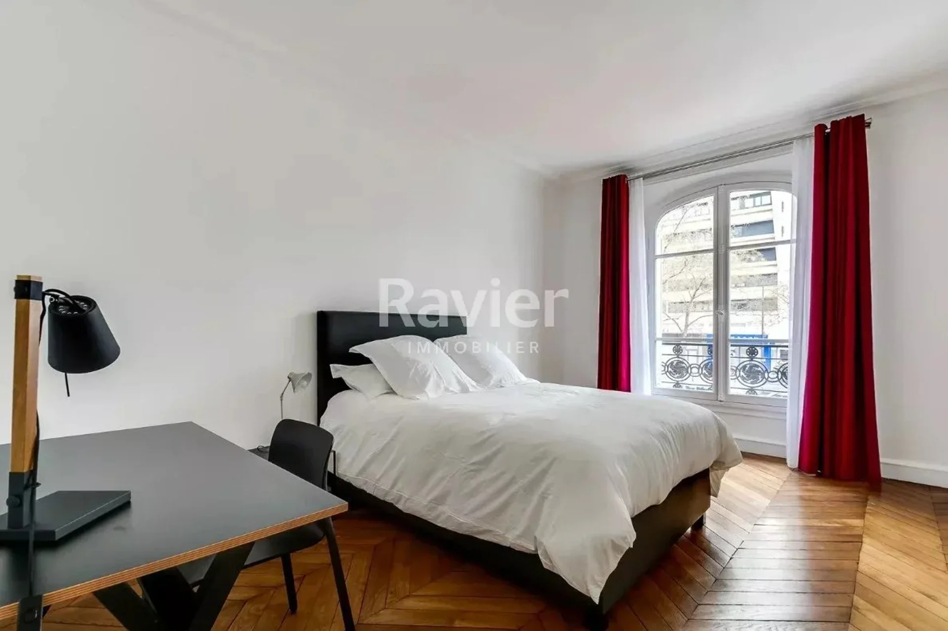Flat Avenue de Flandre in Paris