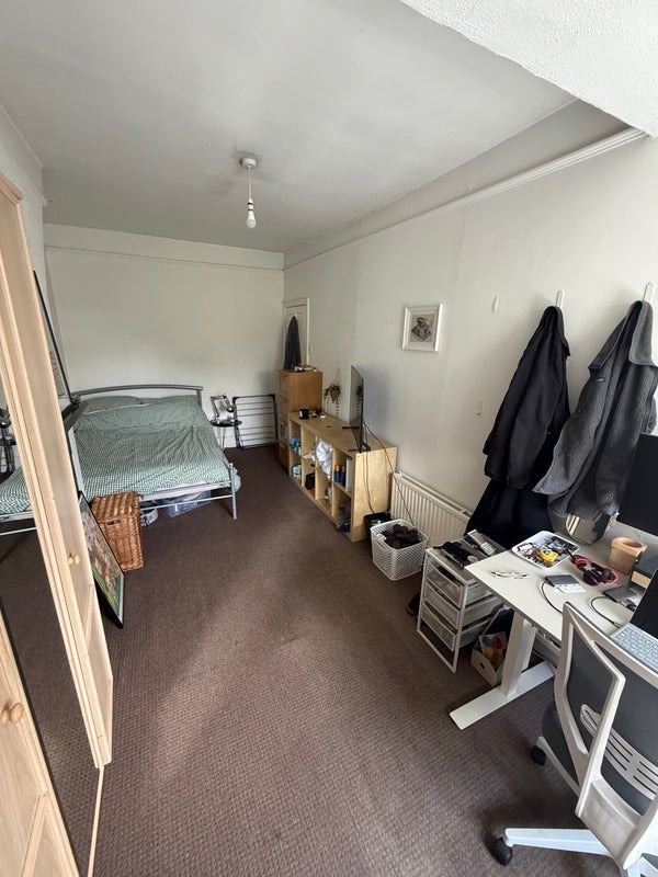 Room Lapwing Lane in Manchester