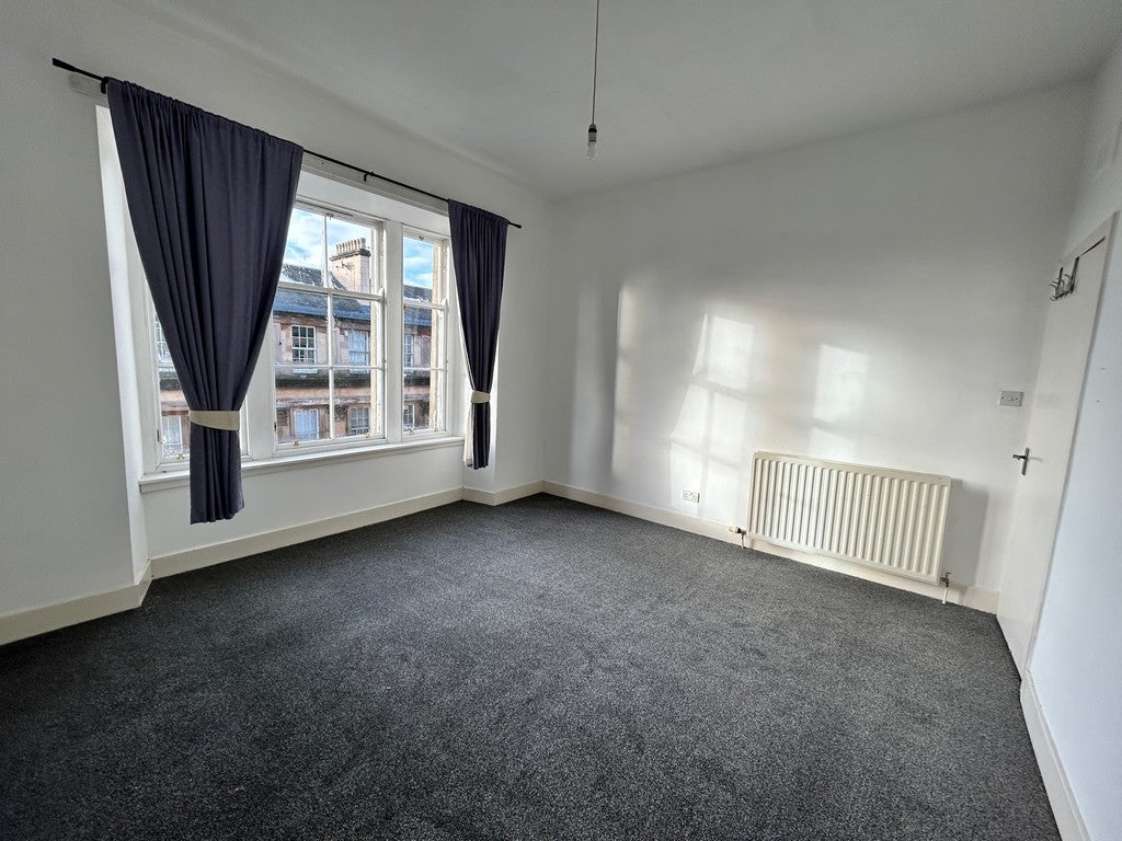 Flat Kent Road in Glasgow