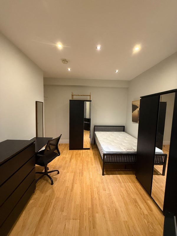 Room Church Hill in Greater London