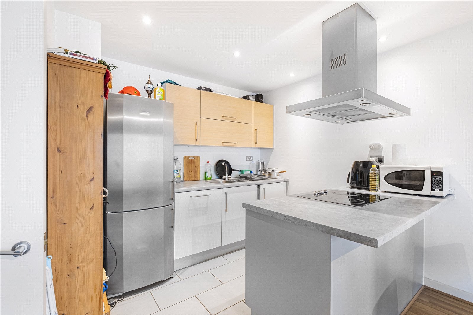 Flat Warton Road in Greater London