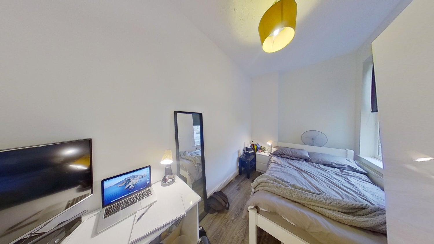 Flat Gedling Grove in Nottingham
